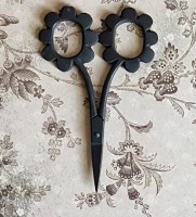 Daisy Scissors
